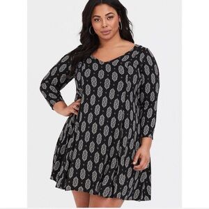 Torrid Black Geometric Print Long Sleeve Challis Mini Dress Size 1X